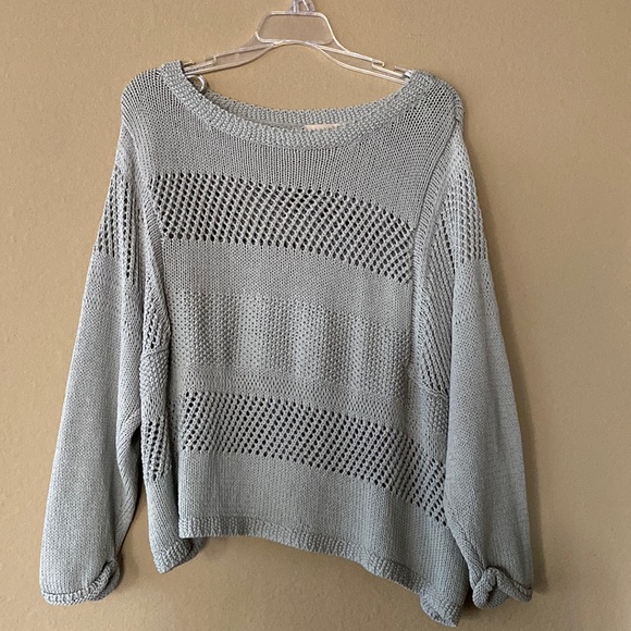 H&M Sweater - Picture 1 of 4